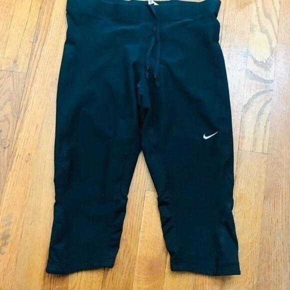 Nike Air Capri Leggings Black size  S   0076 - Picture 1 of 9
